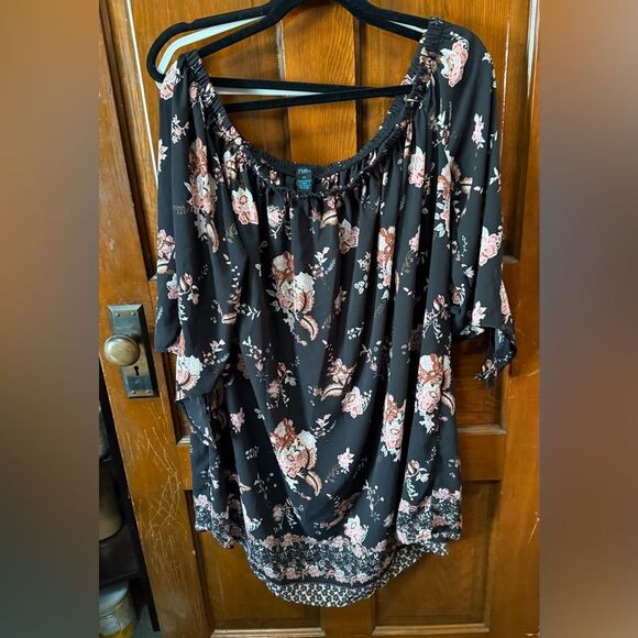 Rue Plus Tops - Rue+ Floral Top 2X Plus Size Black Pink Print Women’s Midi Sleeve Blouse EUC